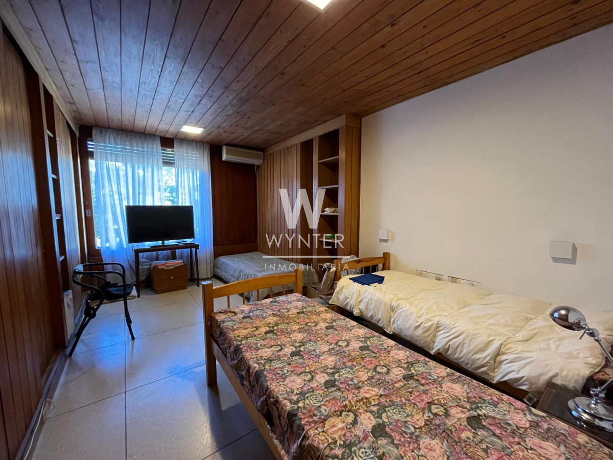 Casa ID.5918 - Casa en venta en San Rafael con 3.590 m2 - 11 suites