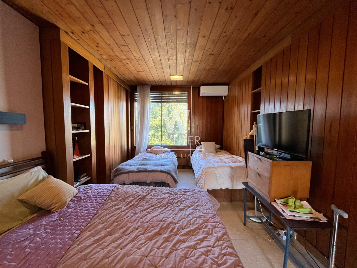 Casa ID.5918 - Casa en venta en San Rafael con 3.590 m2 - 11 suites