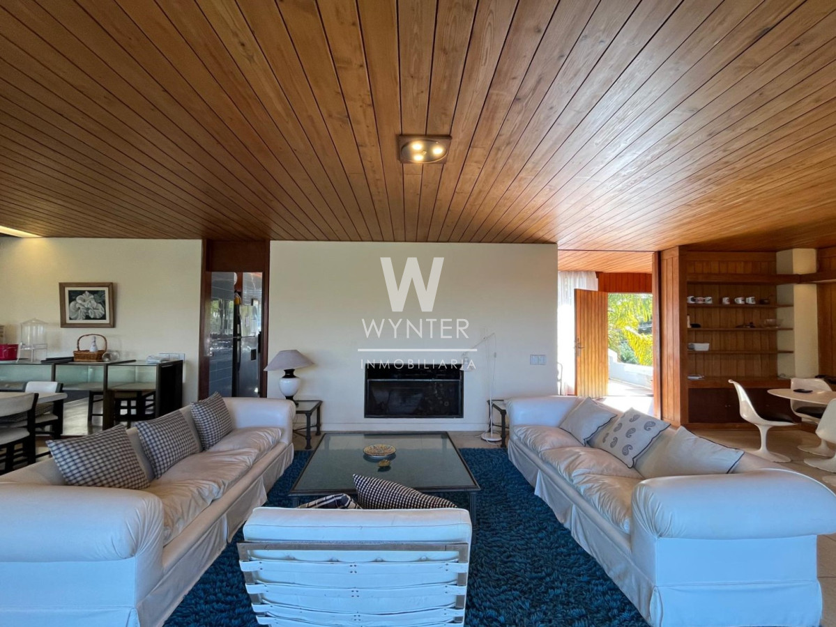 Casa ID.5918 - Casa en venta en San Rafael con 3.590 m2 - 11 suites