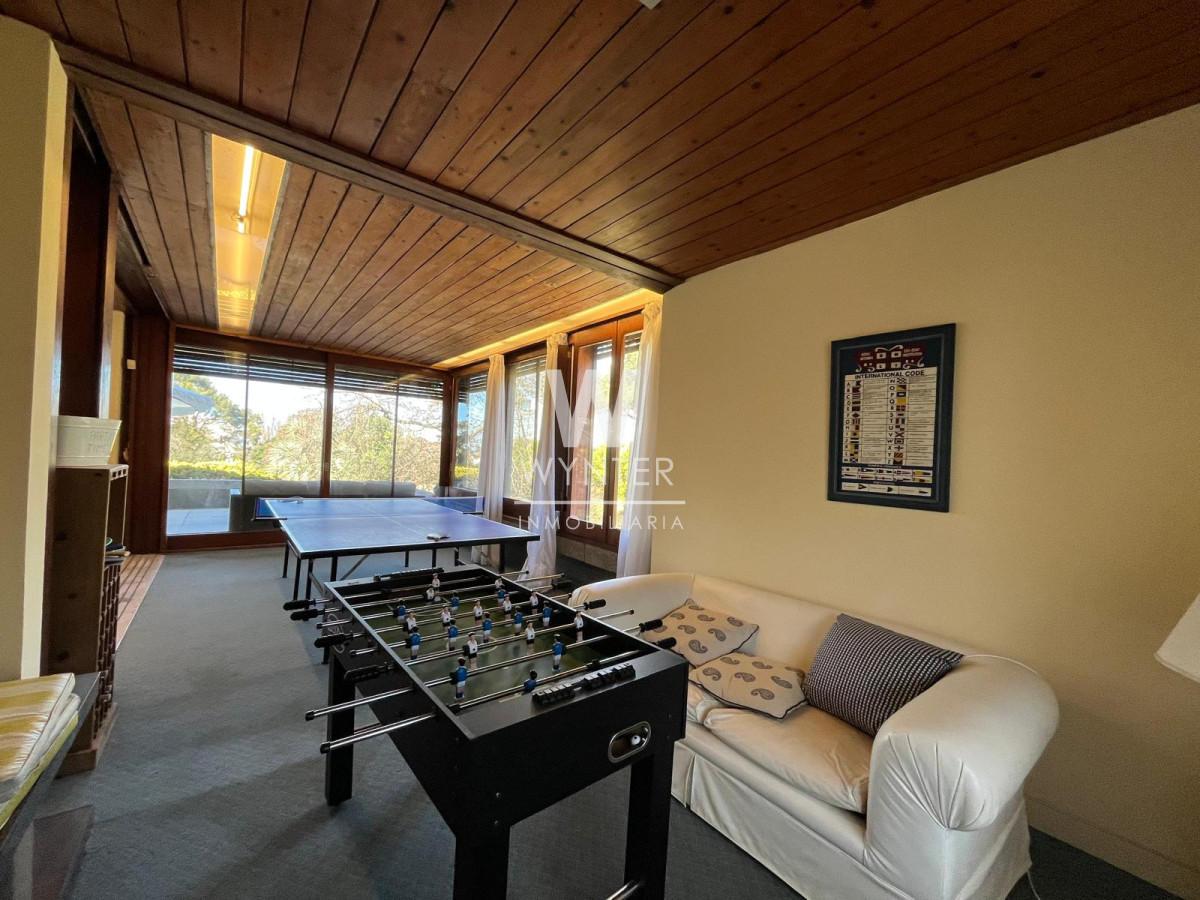 Casa ID.5918 - Casa en venta en San Rafael con 3.590 m2 - 11 suites