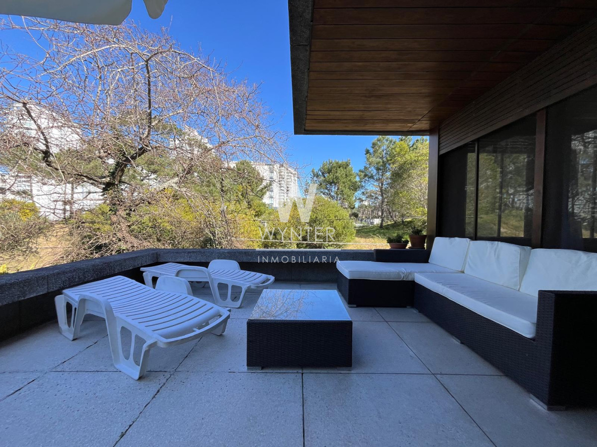 Casa ID.5918 - Casa en venta en San Rafael con 3.590 m2 - 11 suites