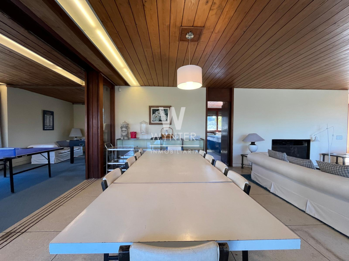 Casa ID.5918 - Casa en venta en San Rafael con 3.590 m2 - 11 suites