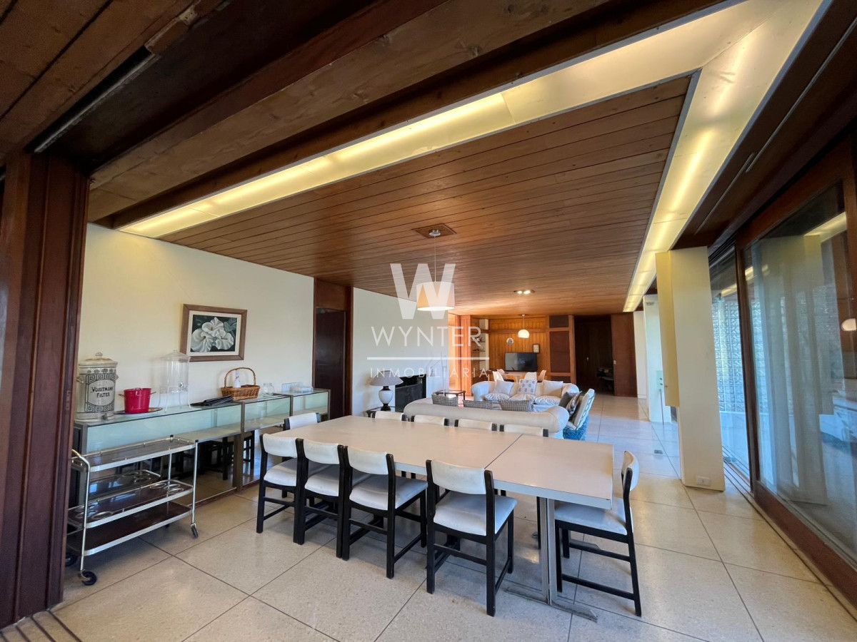 Casa ID.5918 - Casa en venta en San Rafael con 3.590 m2 - 11 suites