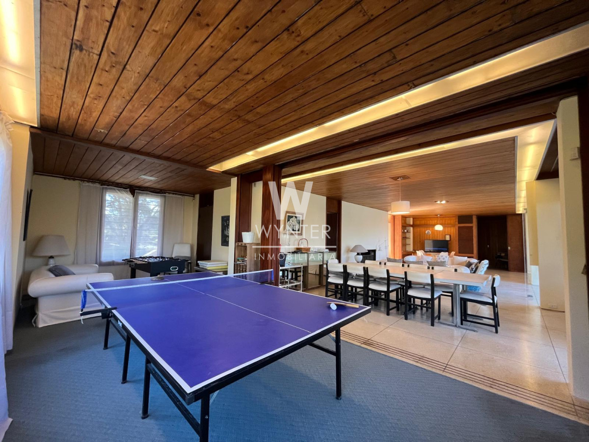 Casa ID.5918 - Casa en venta en San Rafael con 3.590 m2 - 11 suites