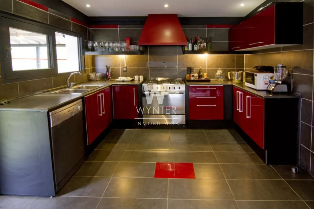 Casa ID.3654 - Linda casa con un estilo muy particular 