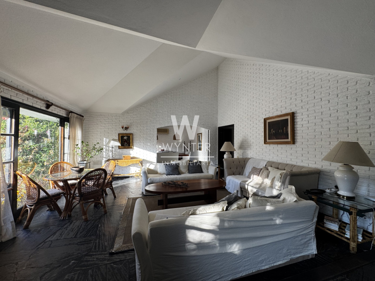 Casa ID.6174 - Casa en venta barrio Lugano. Muy linda casa próxima a Punta Shopping