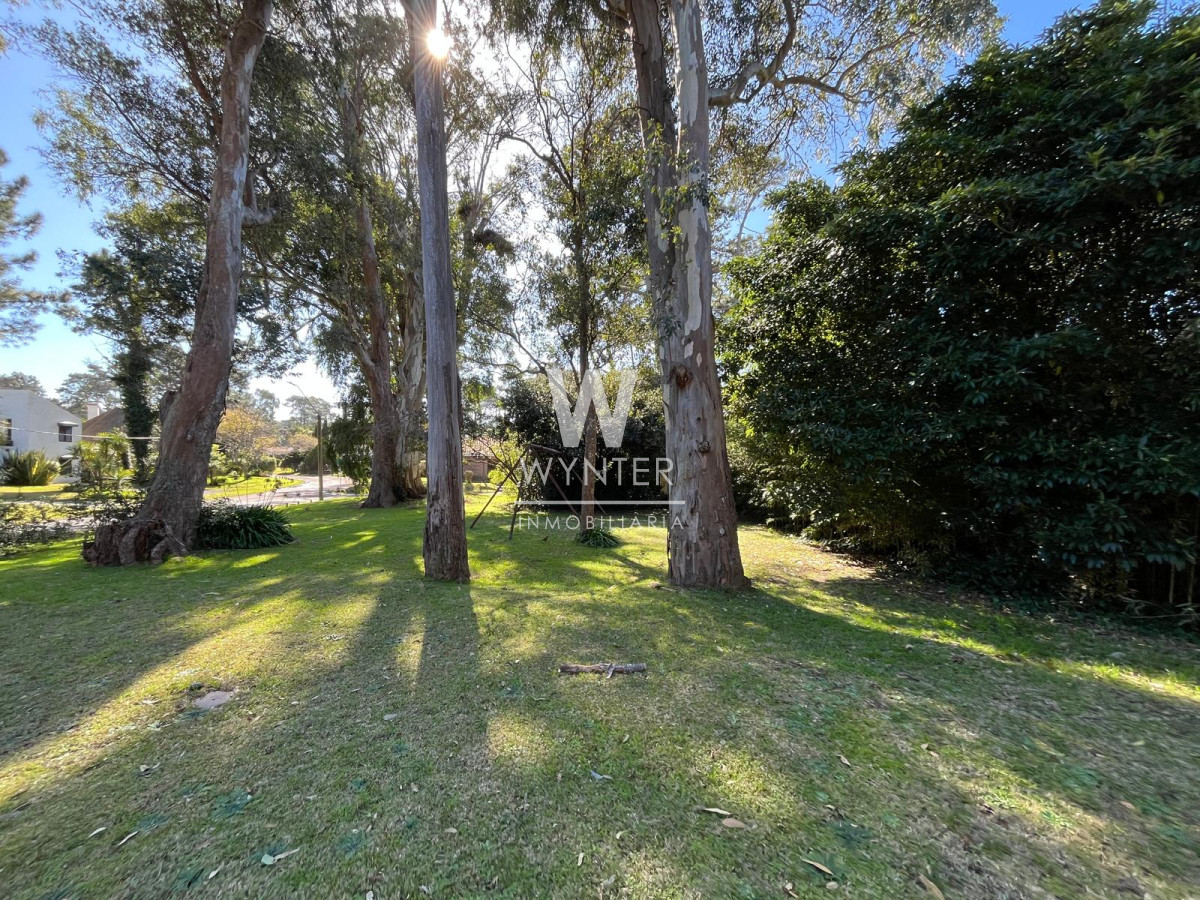 Casa ID.5918 - Casa en venta en San Rafael con 3.590 m2 - 11 suites