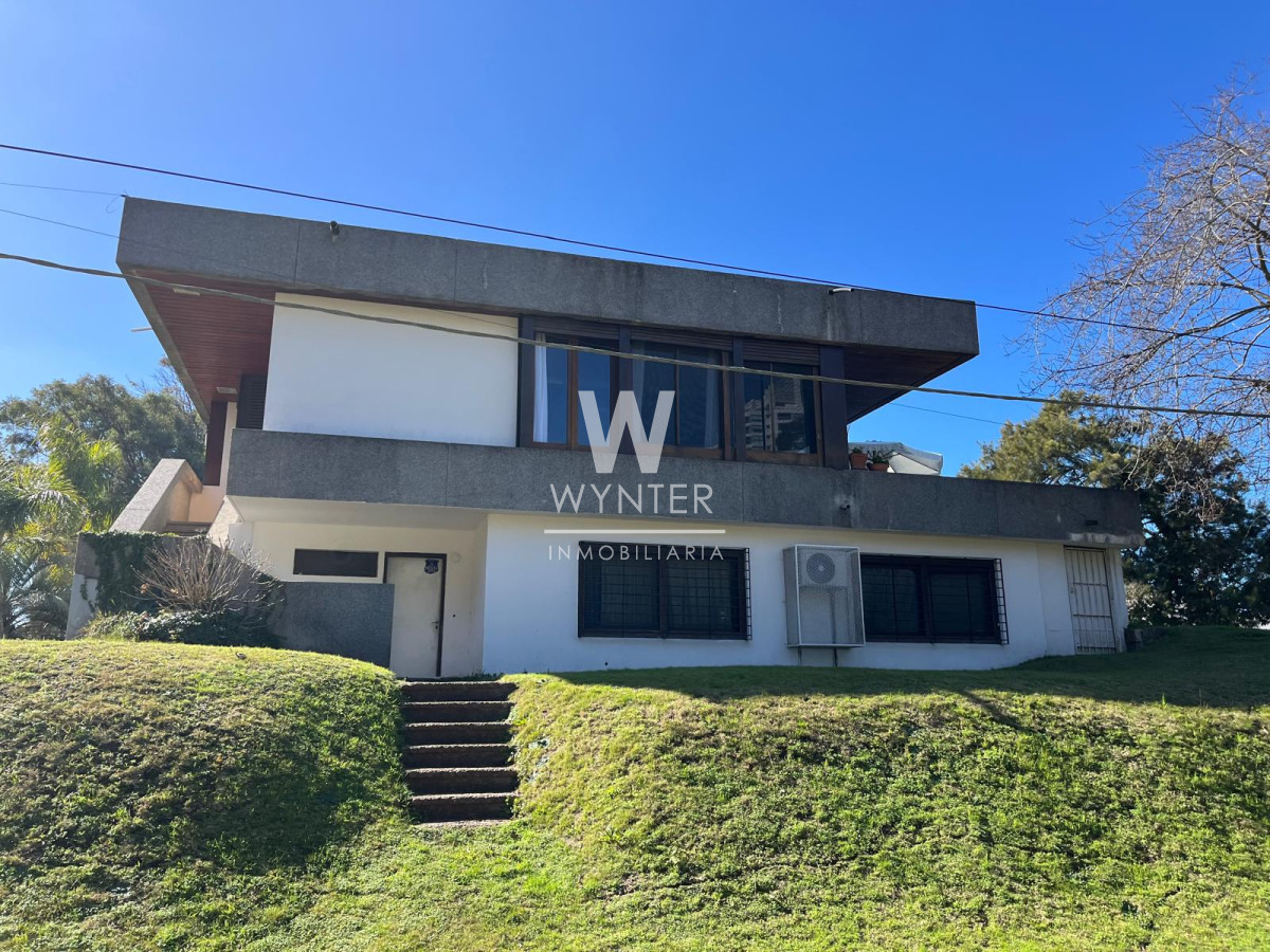 Casa ID.5918 - Casa en venta en San Rafael con 3.590 m2 - 11 suites