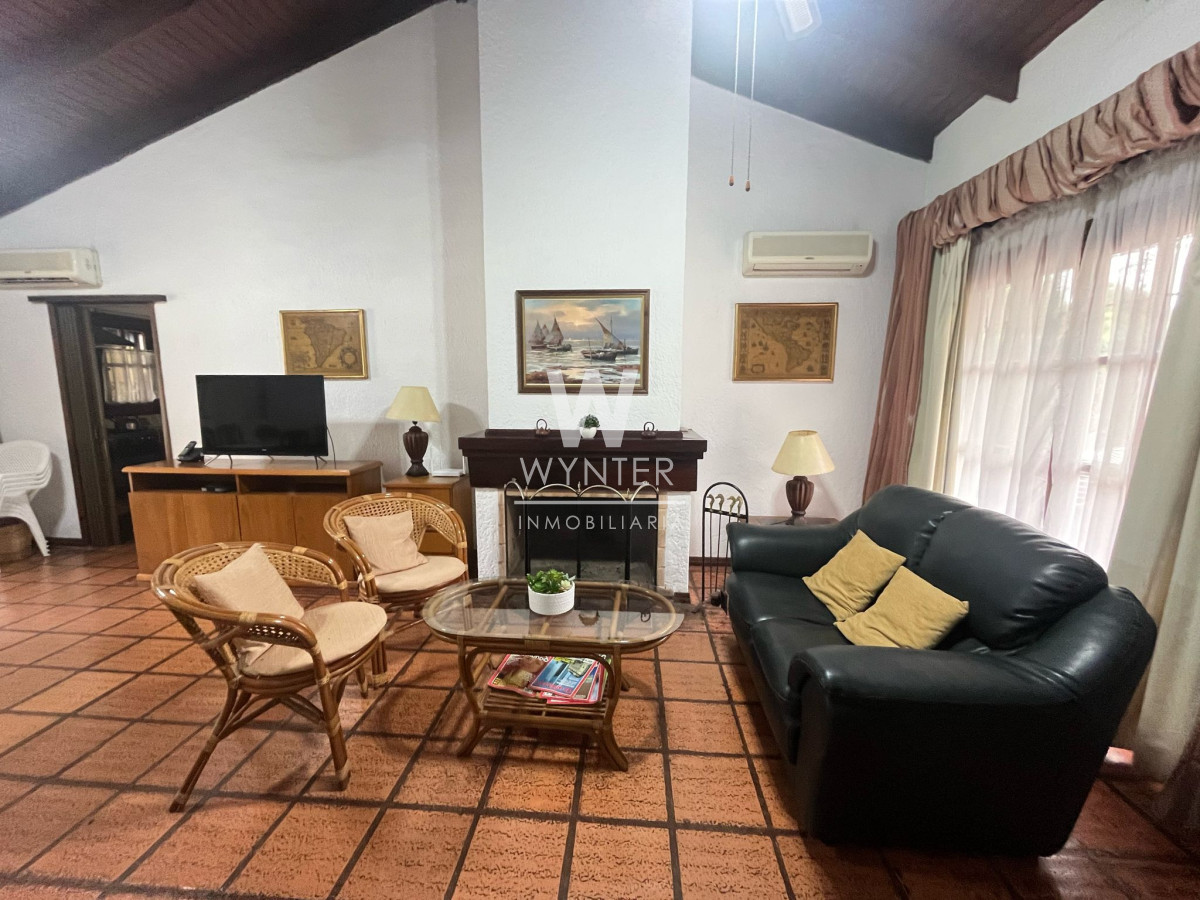 Casa ID.52 - Muy linda casa en Playa Mansa