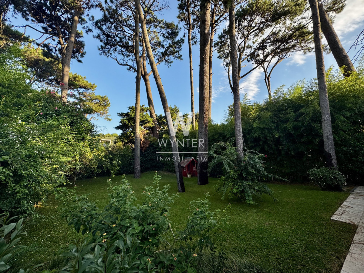 Casa ID.6174 - Casa en venta barrio Lugano. Muy linda casa próxima a Punta Shopping
