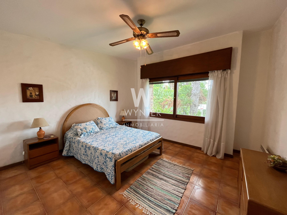 Casa ID.5391 - Casa en venta - A pasos de la Playa Mansa