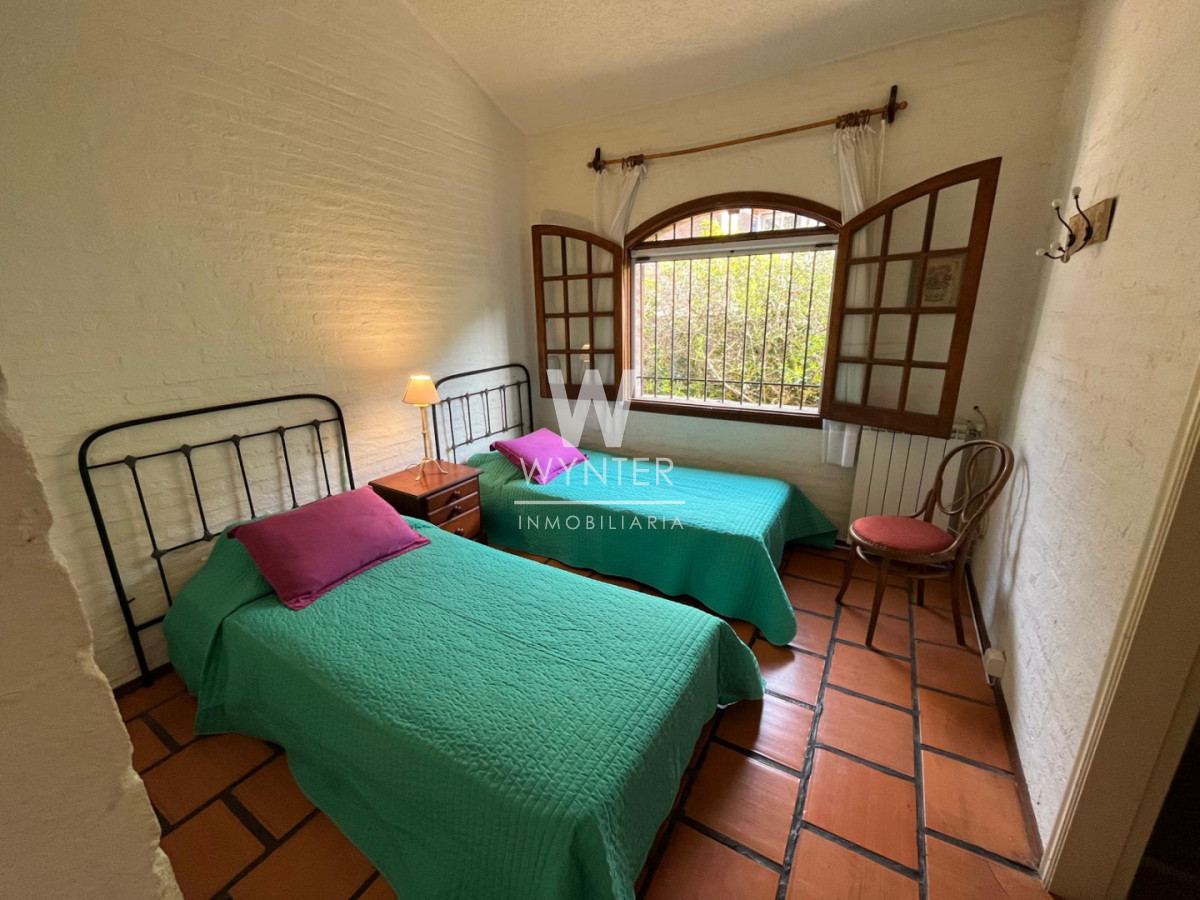 Casa ID.6774 - Casa en Pinares de 3 dormitrorios 