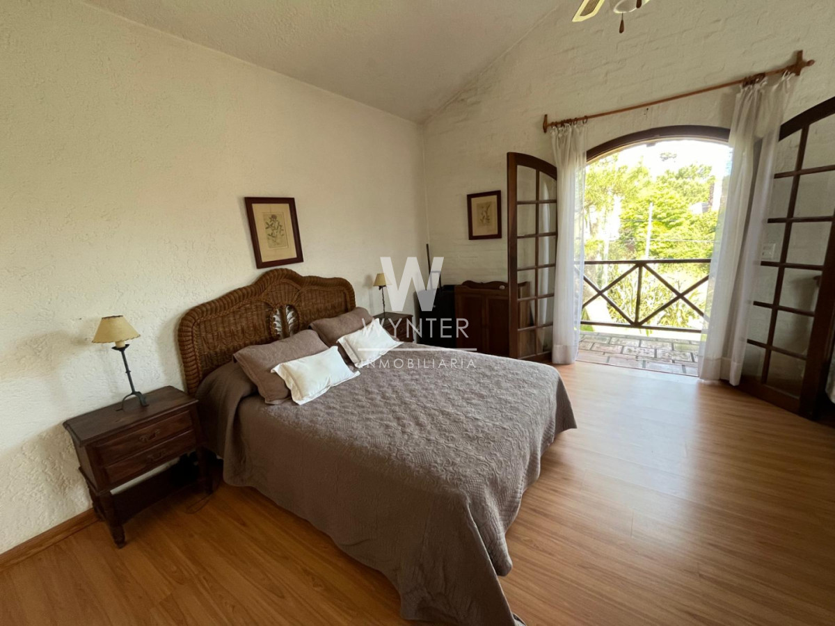 Casa ID.6774 - Casa en Pinares de 3 dormitrorios 