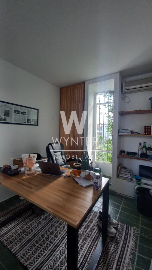 Casa ID.5350 - CASA EN VENTA, CON RENTA. POCITOS 