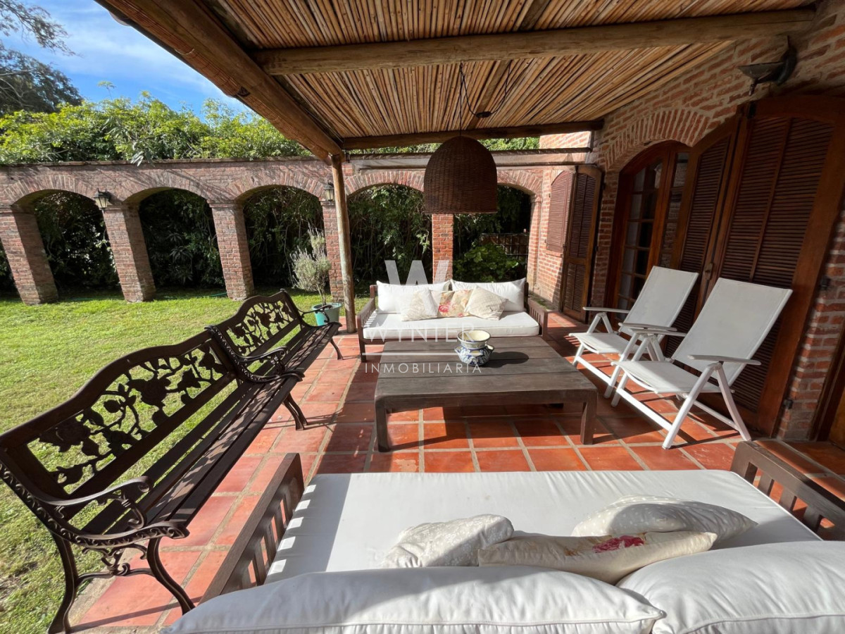 Casa ID.6774 - Casa en Pinares de 3 dormitrorios 