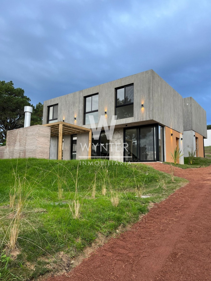 Casa ID.4048 - Oportunidad en Barrio privado - A estrenar a 400 metros del mar en Piedras del Chileno