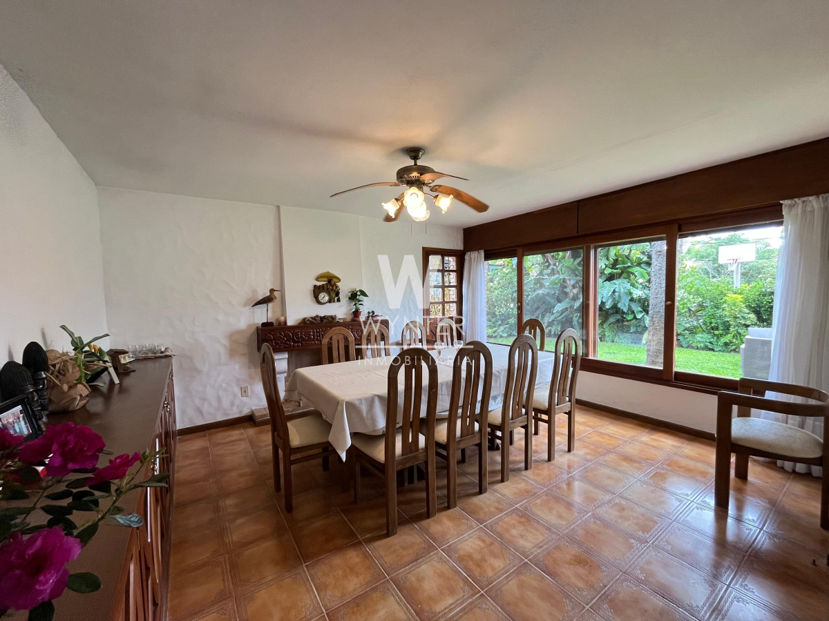 Casa ID.5391 - Casa en venta - A pasos de la Playa Mansa