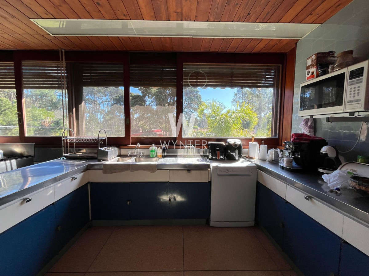 Casa ID.5918 - Casa en venta en San Rafael con 3.590 m2 - 11 suites