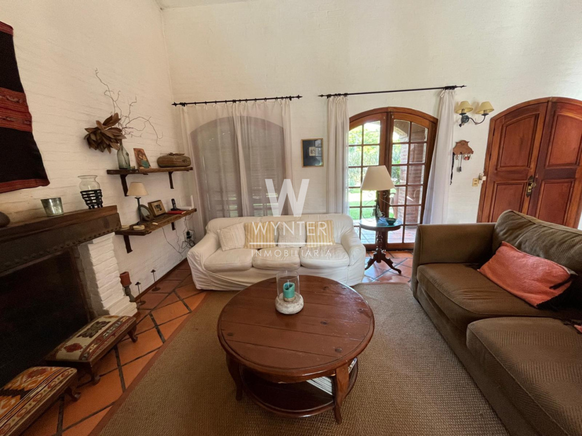 Casa ID.6774 - Casa en Pinares de 3 dormitrorios 