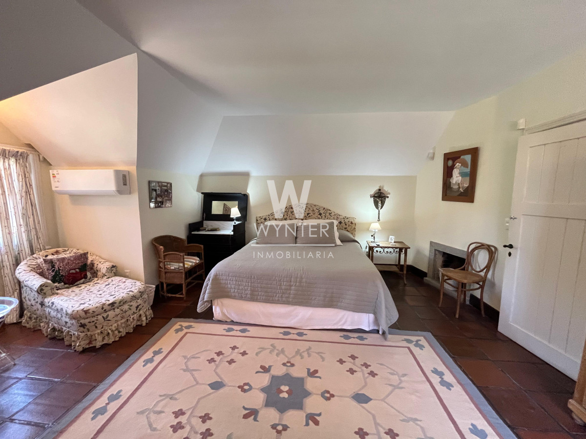 Casa ID.5283 - Casa en venta construida por el Arq. Arturo Dubourg