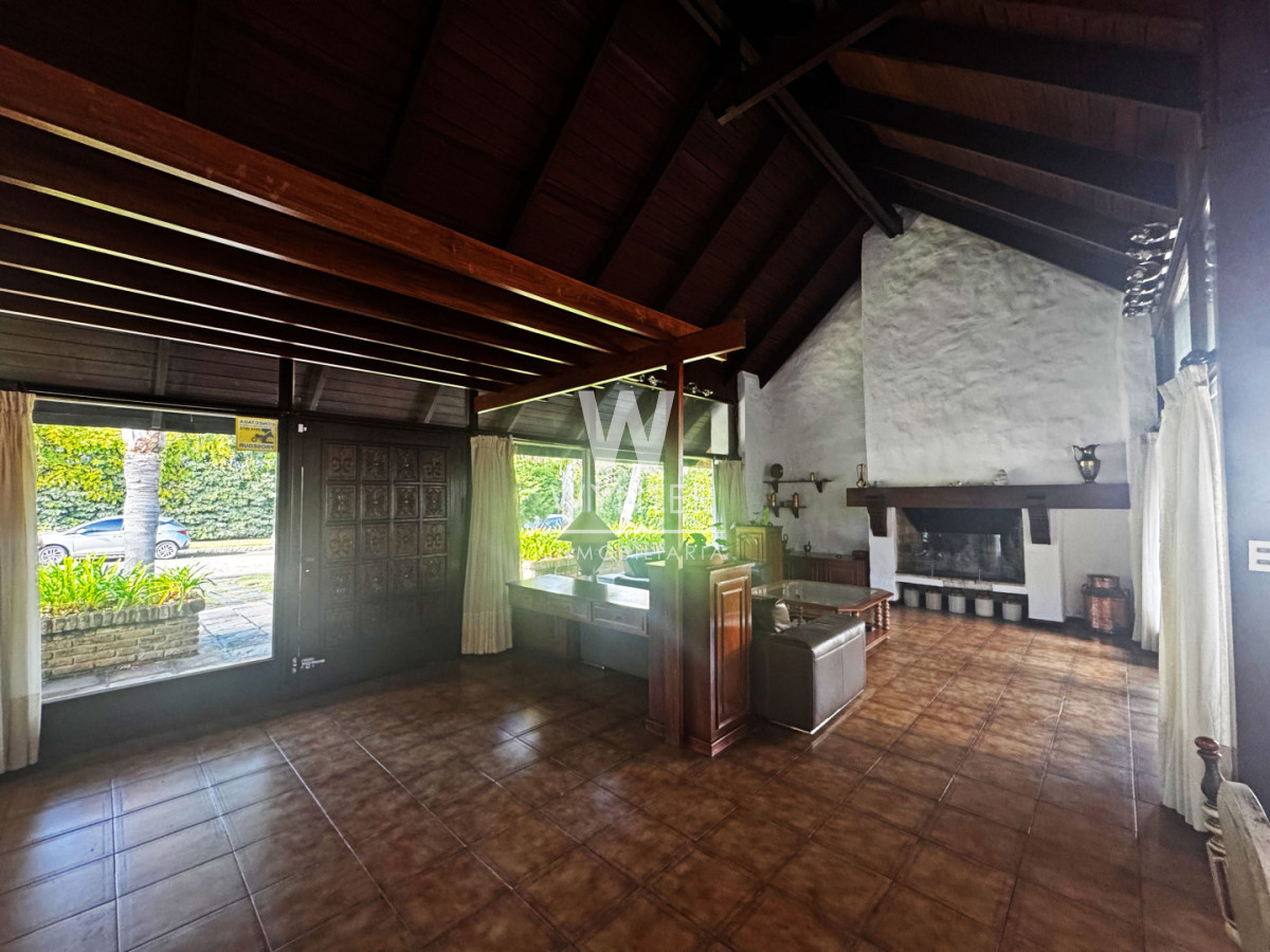 Casa ID.975 - En el corazón de las paradas