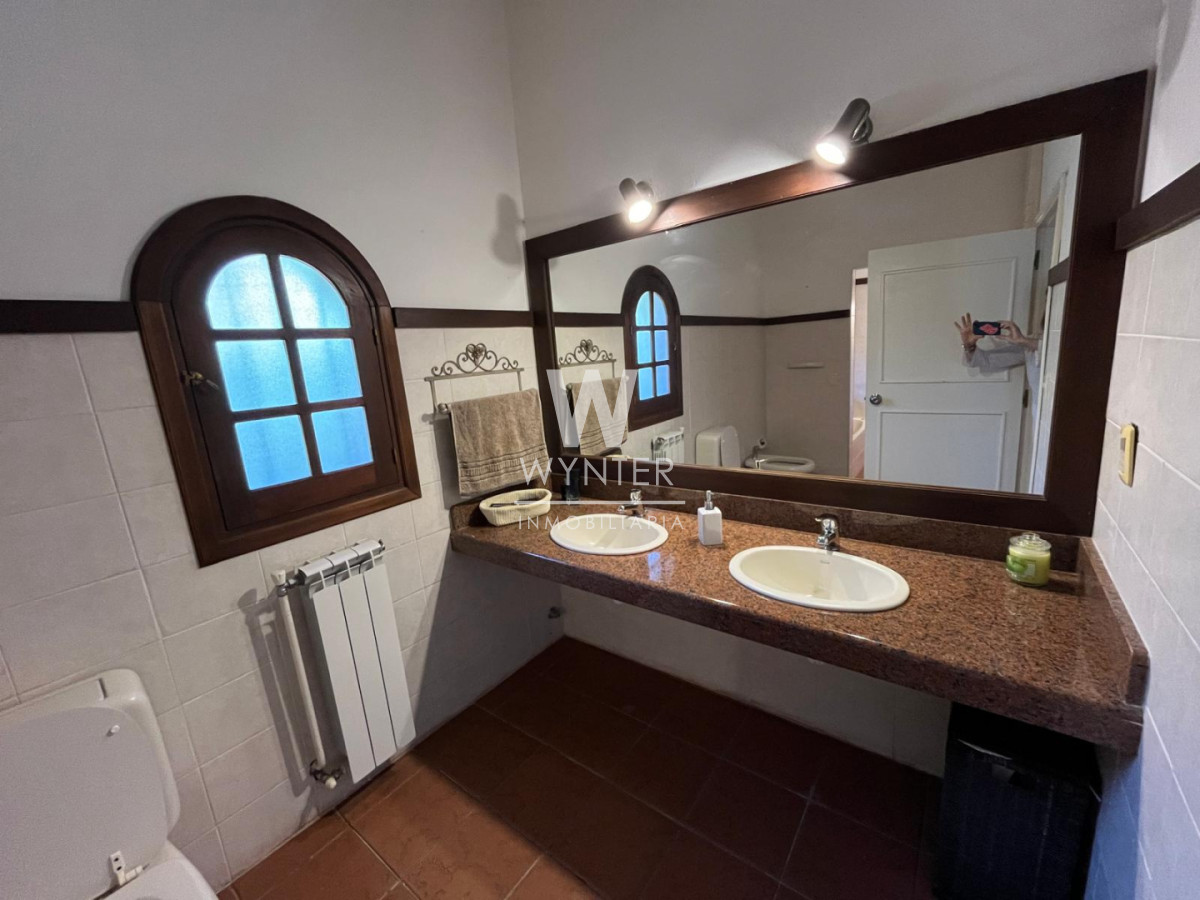 Casa ID.6774 - Casa en Pinares de 3 dormitrorios 