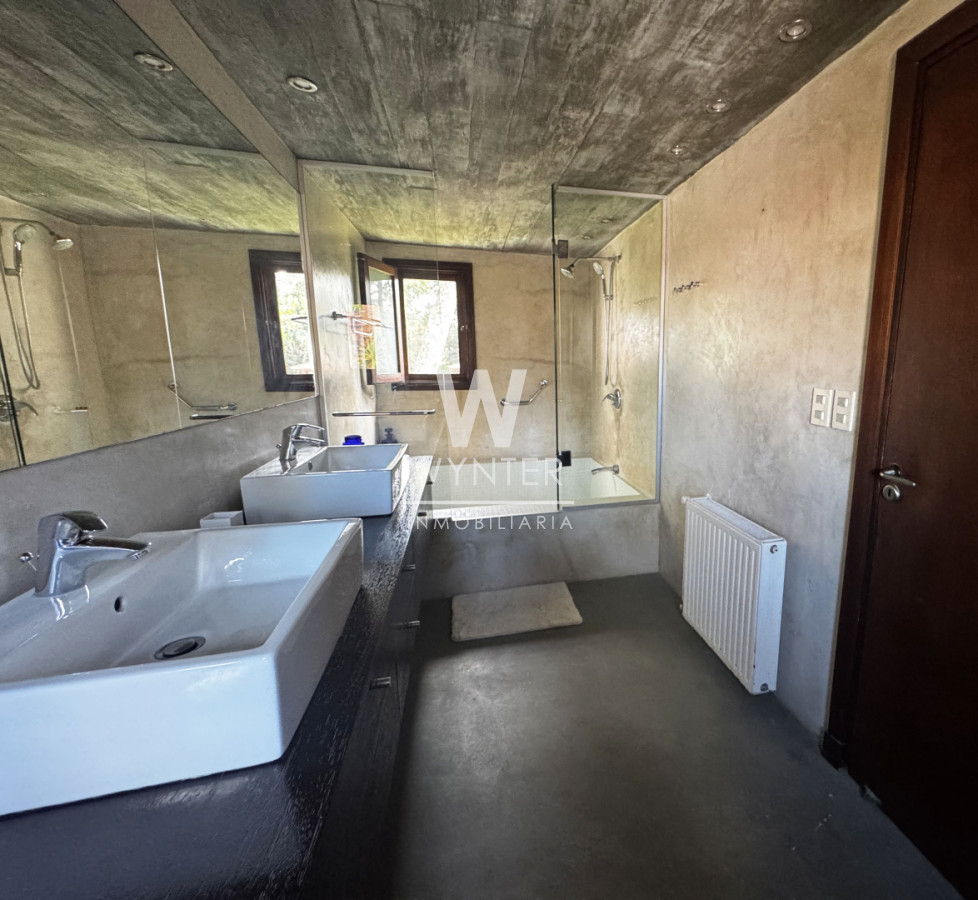 Casa ID.975 - En el corazón de las paradas