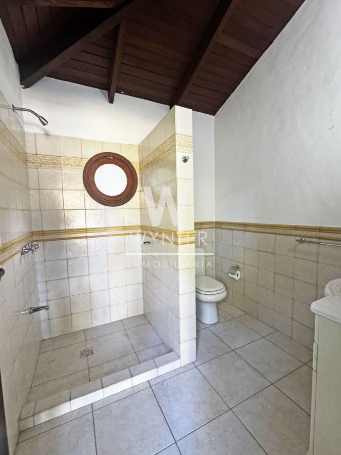Casa ID.975 - En el corazón de las paradas