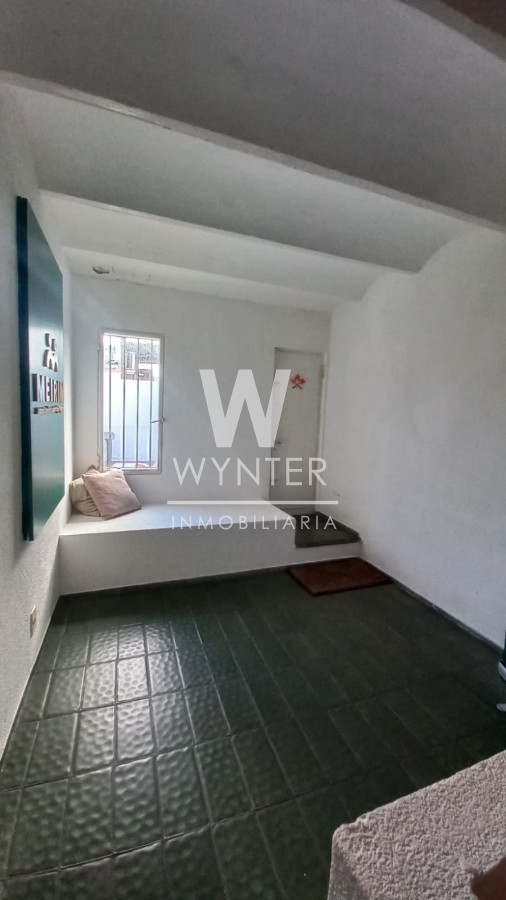 Casa ID.5350 - CASA EN VENTA, CON RENTA. POCITOS 