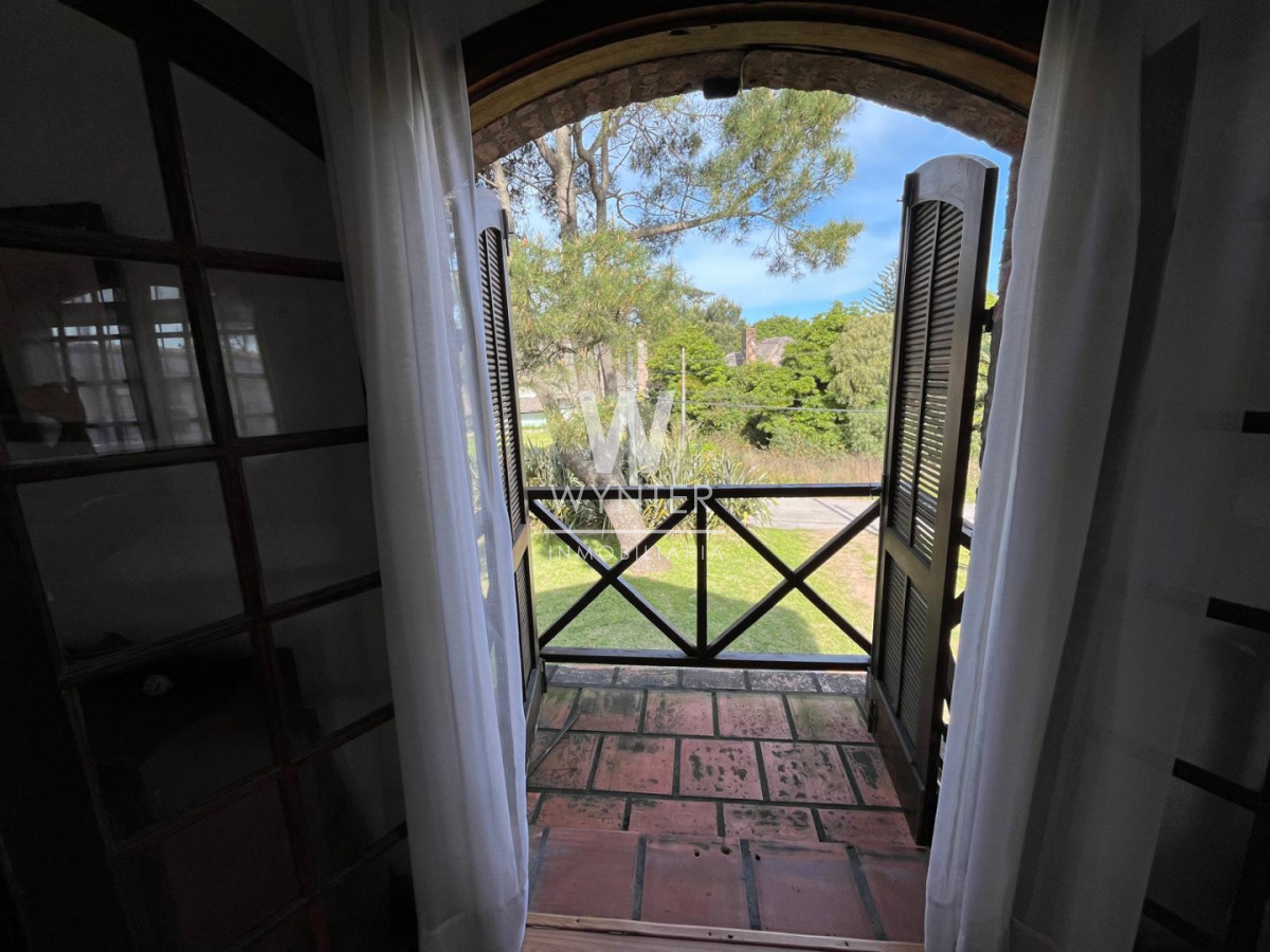 Casa ID.6774 - Casa en Pinares de 3 dormitrorios 