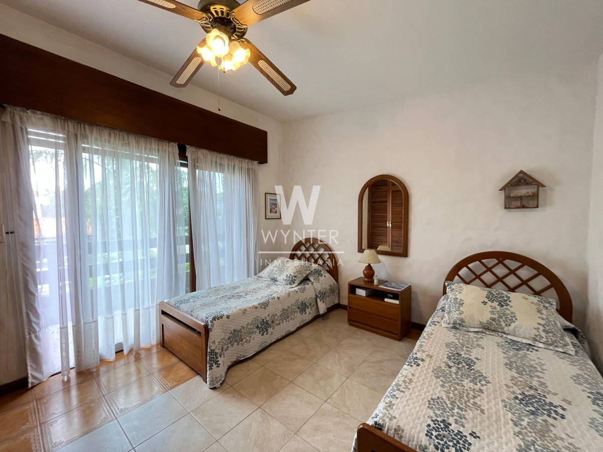 Casa ID.5391 - Casa en venta - A pasos de la Playa Mansa