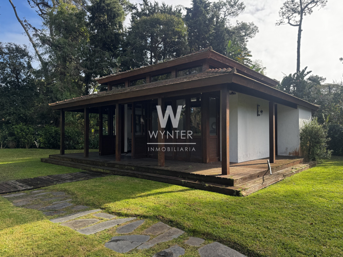 Casa ID.975 - En el corazón de las paradas