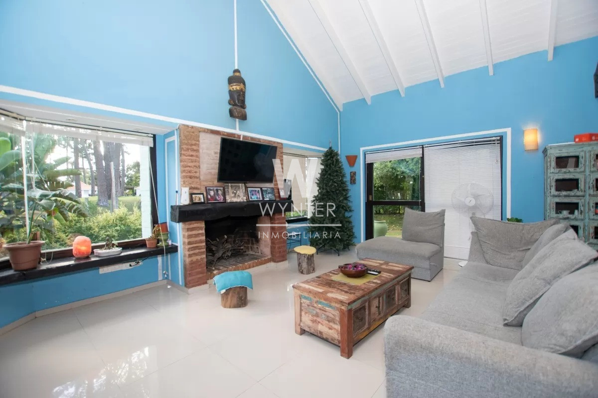 Casa ID.3654 - Linda casa con un estilo muy particular 