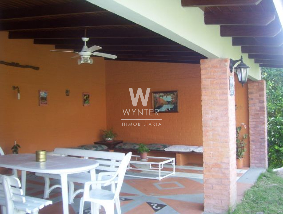 Casa ID.777 - Casa muy cómoda en Cantegril de 3 dormitorios y dependencia de servicio