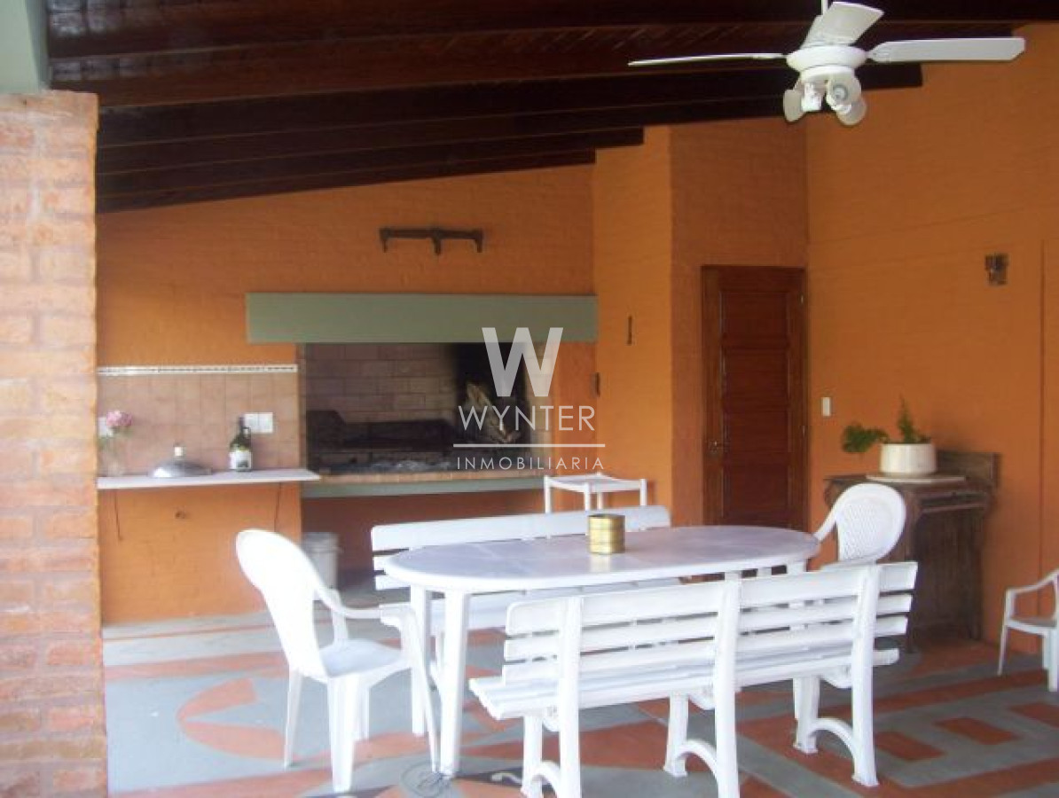 Casa ID.777 - Casa muy cómoda en Cantegril de 3 dormitorios y dependencia de servicio