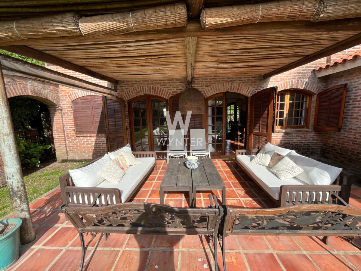 Casa ID.6774 - Casa en Pinares de 3 dormitrorios 