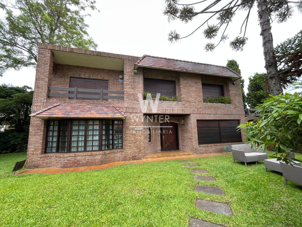 Casa ID.5391 - Casa en venta - A pasos de la Playa Mansa