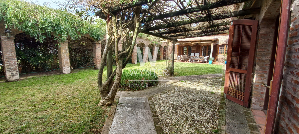 Casa ID.6774 - Casa en Pinares de 3 dormitorios 