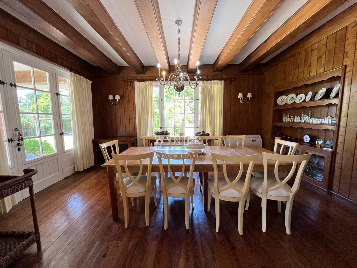 Casa ID.5283 - Casa en venta construida por el Arq. Arturo Dubourg