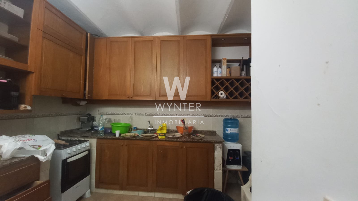 Casa ID.5350 - CASA EN VENTA, CON RENTA. POCITOS 