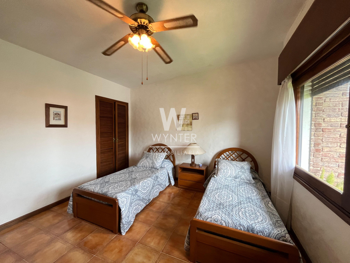 Casa ID.5391 - Casa en venta - A pasos de la Playa Mansa