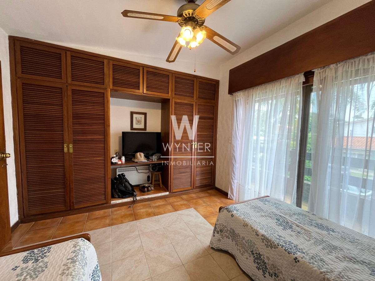 Casa ID.5391 - Casa en venta - A pasos de la Playa Mansa