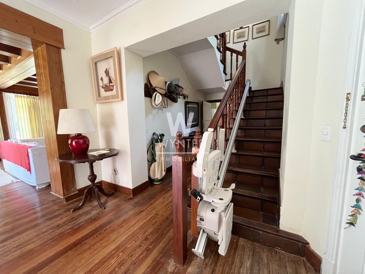 Casa ID.5283 - Casa en venta construida por el Arq. Arturo Dubourg
