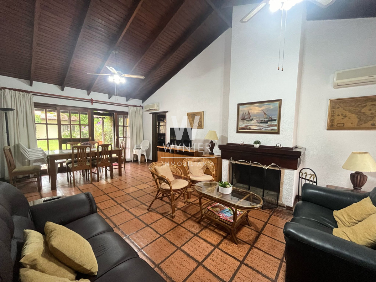 Casa ID.52 - Muy linda casa en Playa Mansa