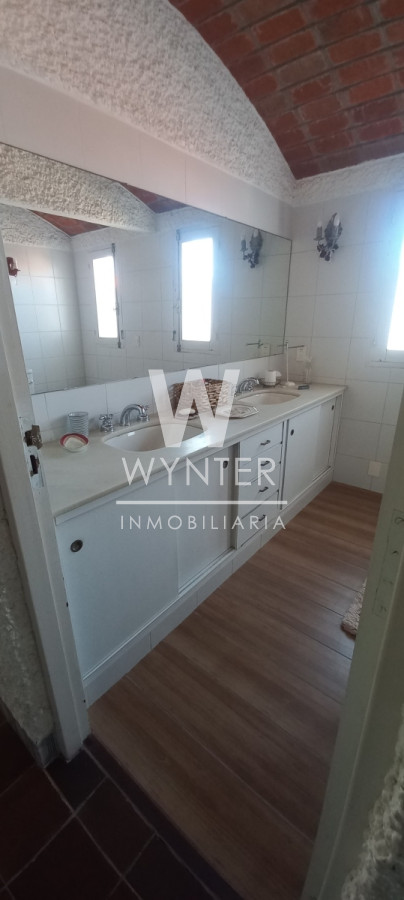 Casa ID.5092 - Casa en venta - Excelente casa a pasos del Faro 