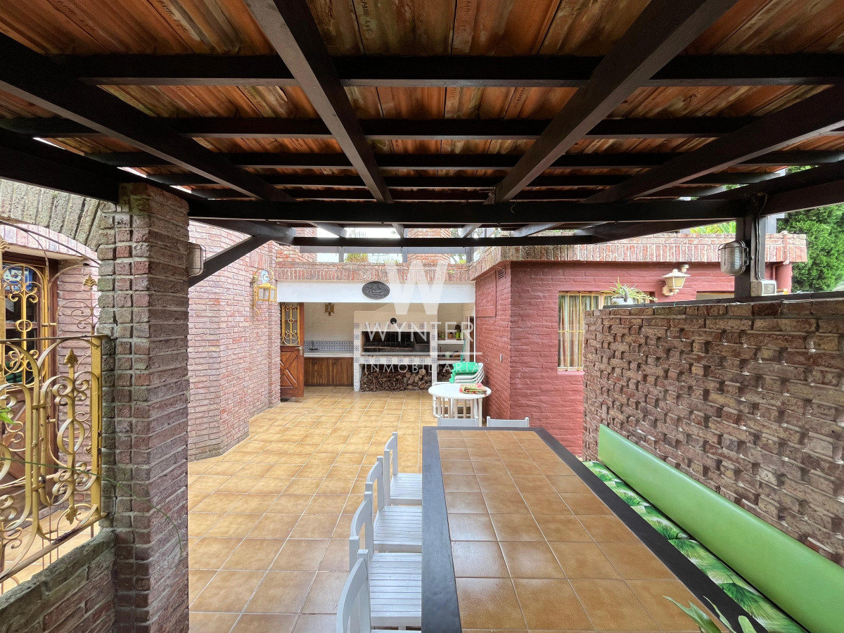 Casa ID.5391 - Casa en venta - A pasos de la Playa Mansa