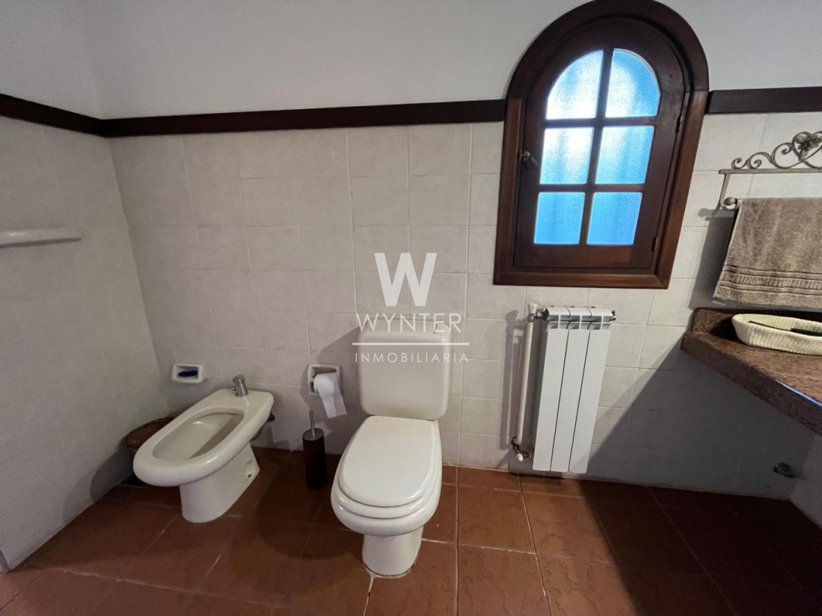 Casa ID.6774 - Casa en Pinares de 3 dormitrorios 