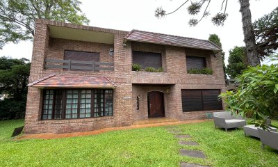 Casa en venta - A pasos de la Playa Mansa