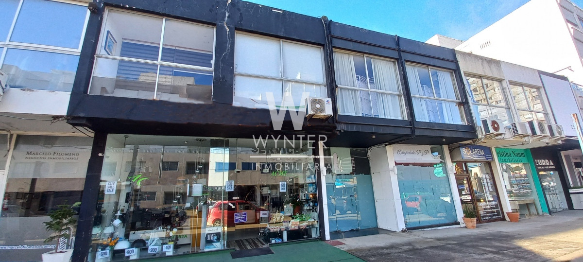 Local Comercial ID.4124 - Local a pasos de la calle 20 y Av. Gorlero