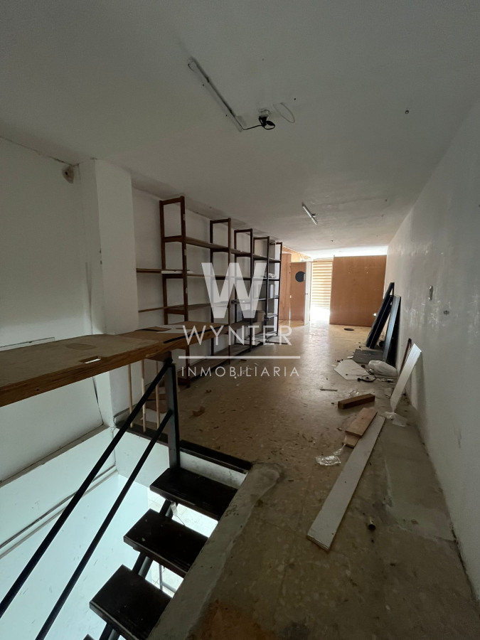 Local Comercial ID.4124 - Local a pasos de la calle 20 y Av. Gorlero